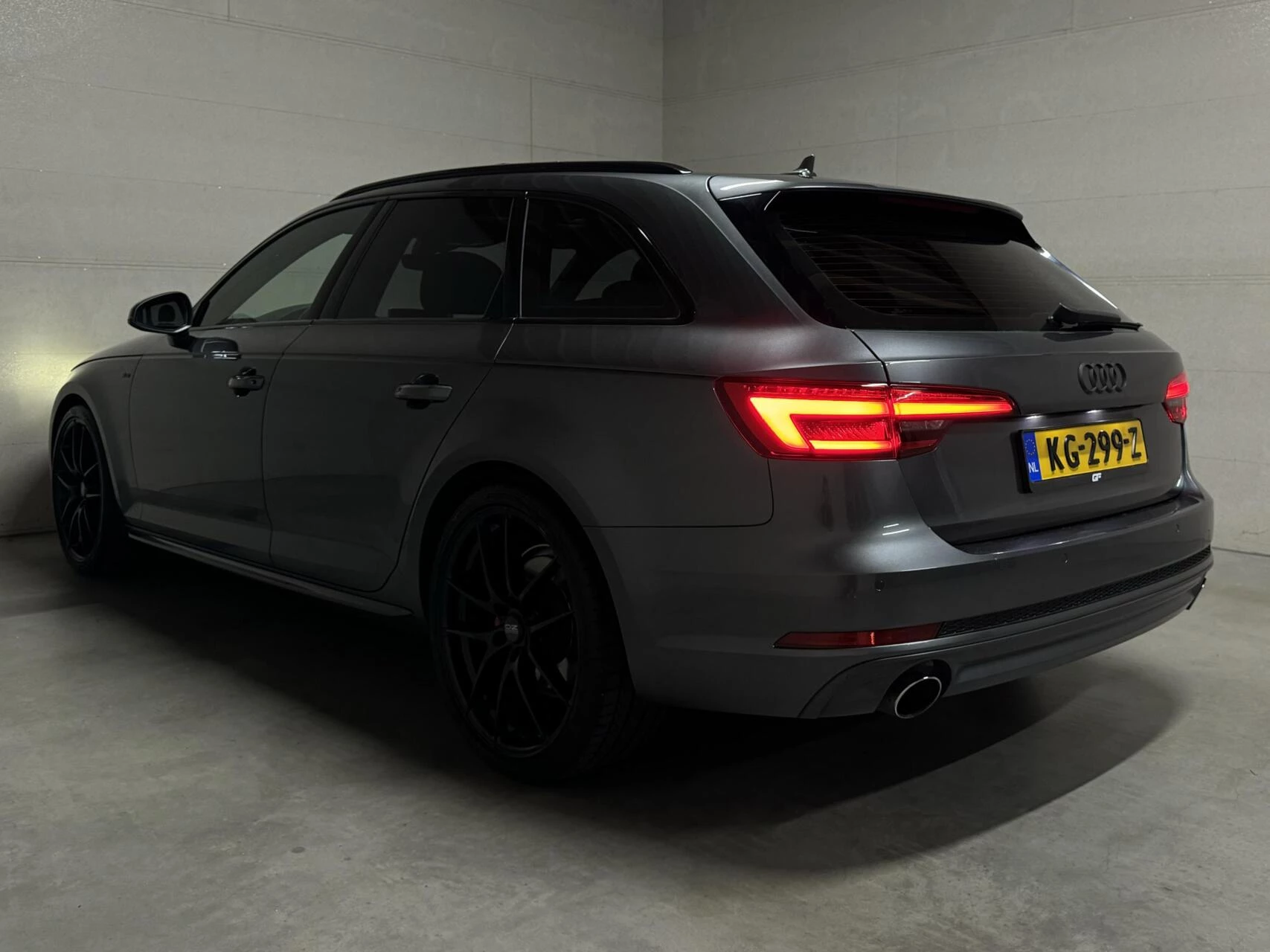 Hoofdafbeelding Audi A4