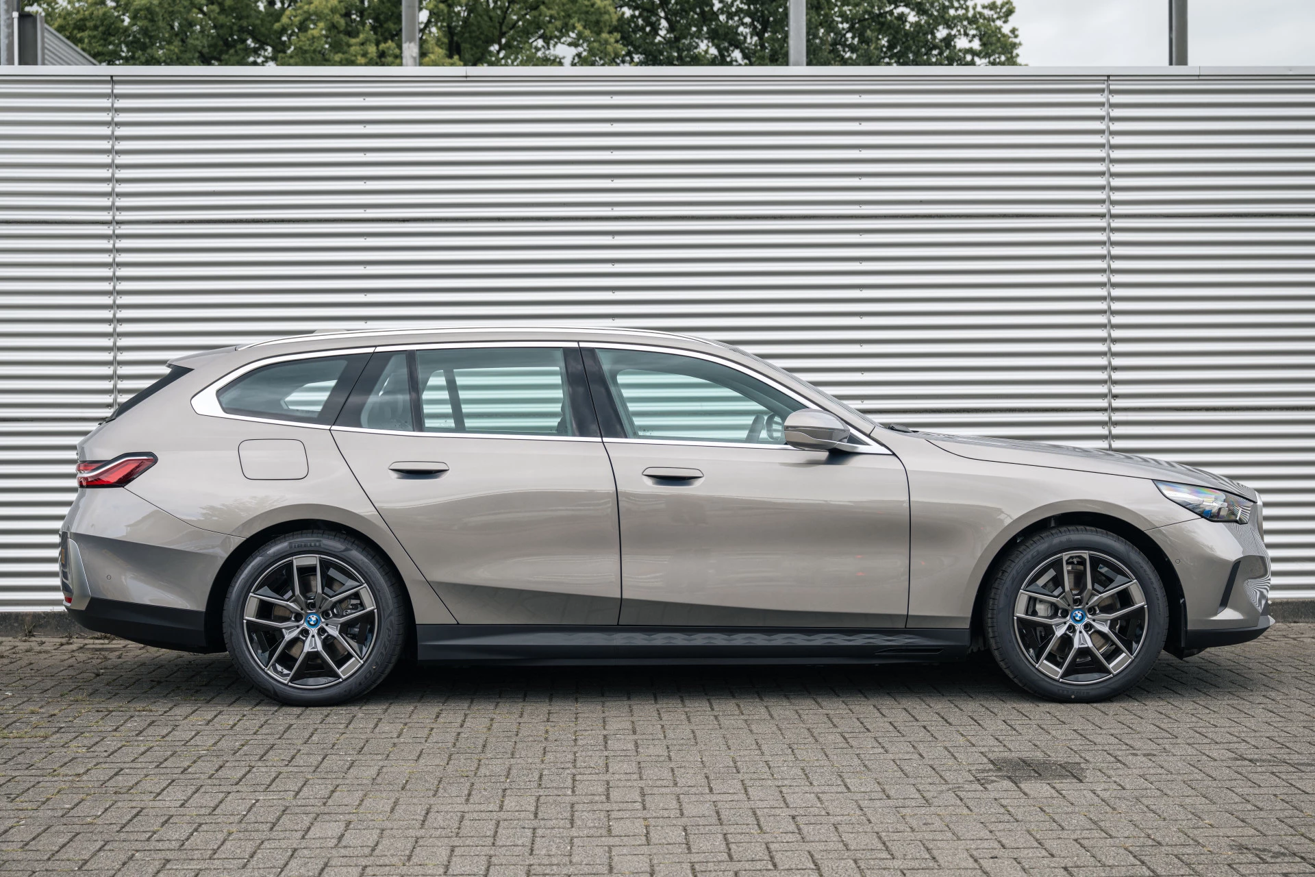 Hoofdafbeelding BMW i5