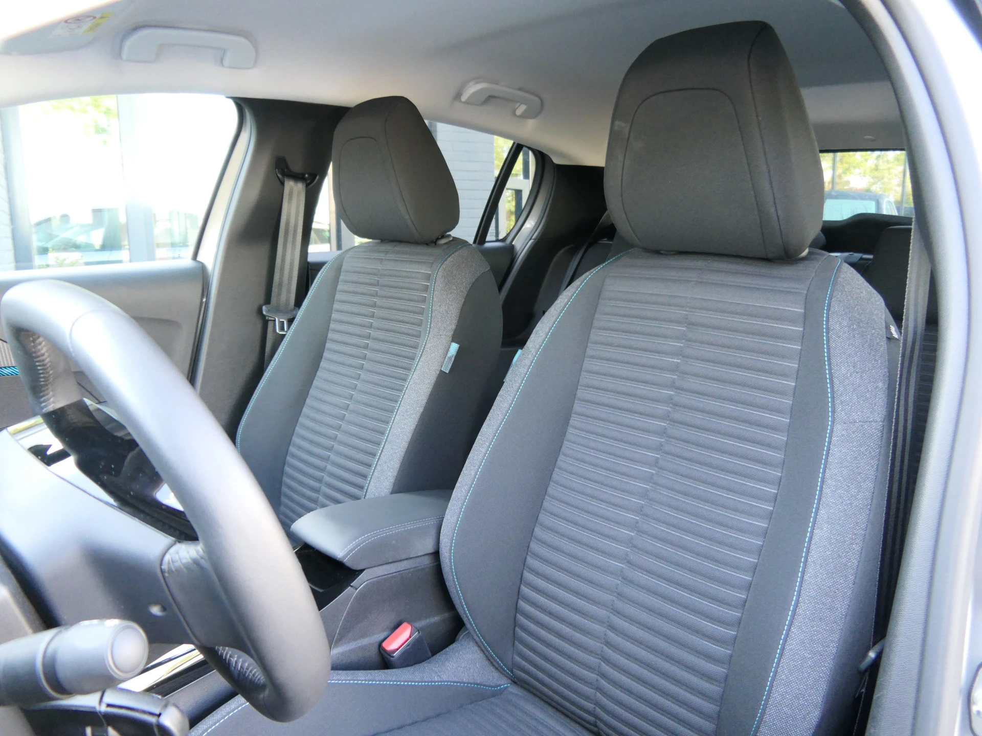 Hoofdafbeelding Peugeot e-208