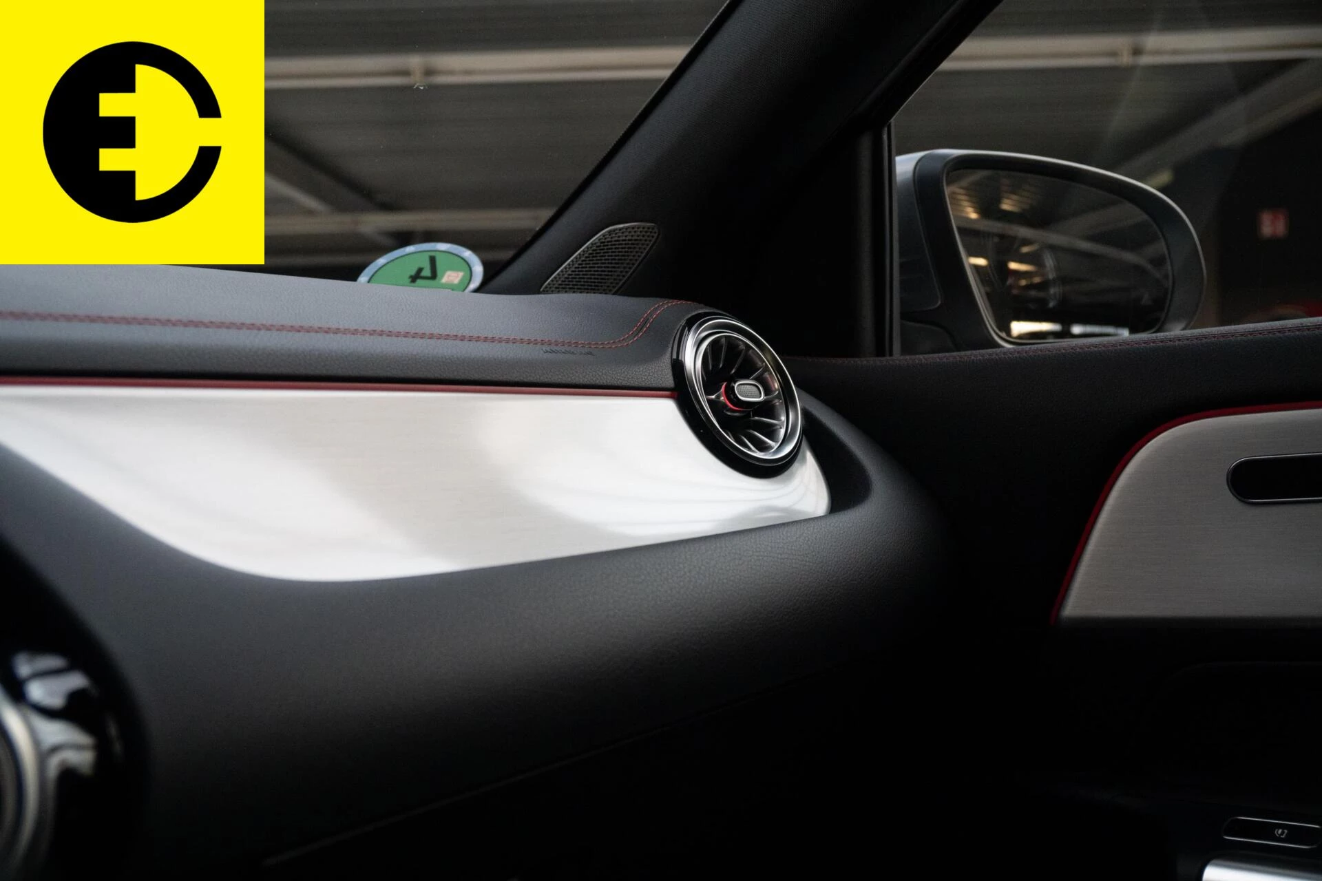 Hoofdafbeelding Mercedes-Benz EQA