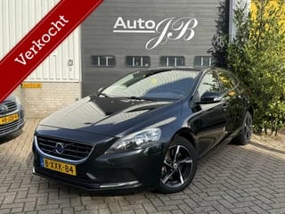 Volvo V40 2.0 D4 MOMENTUM | TREKHAAK | ALL-SEASON | RIEM VV!