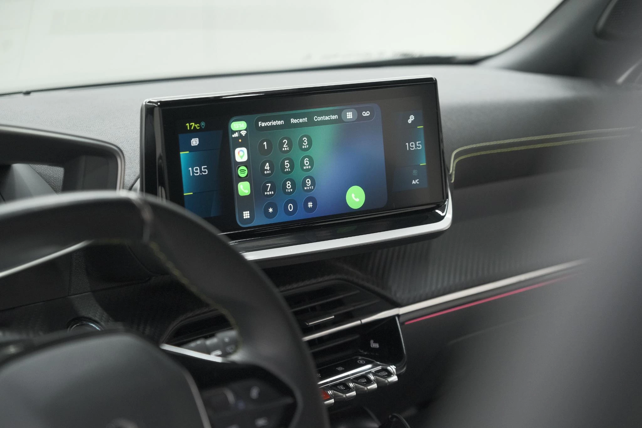 Hoofdafbeelding Peugeot e-2008