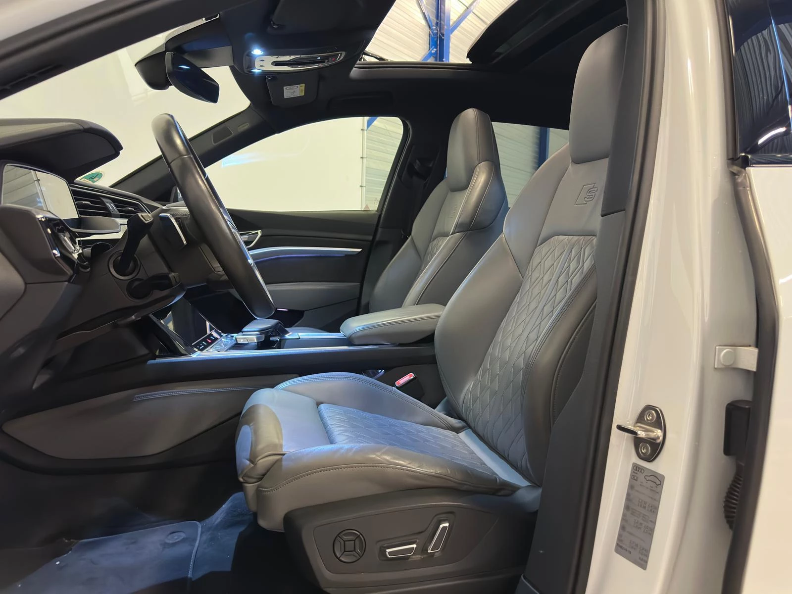 Hoofdafbeelding Audi e-tron