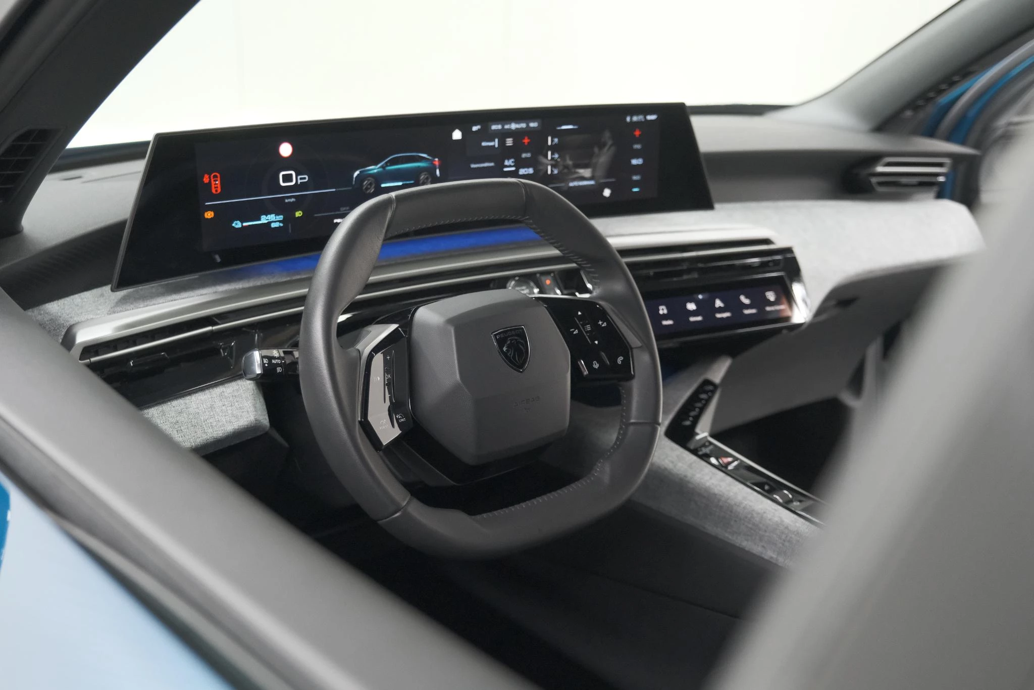 Hoofdafbeelding Peugeot e-3008