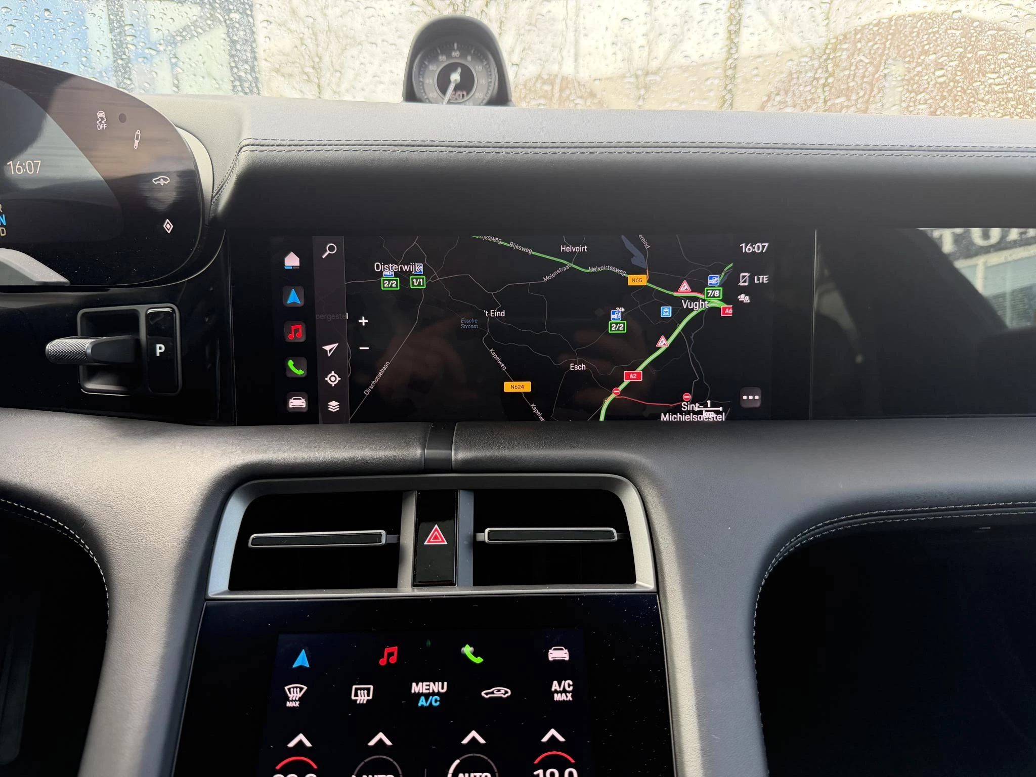 Hoofdafbeelding Porsche Taycan