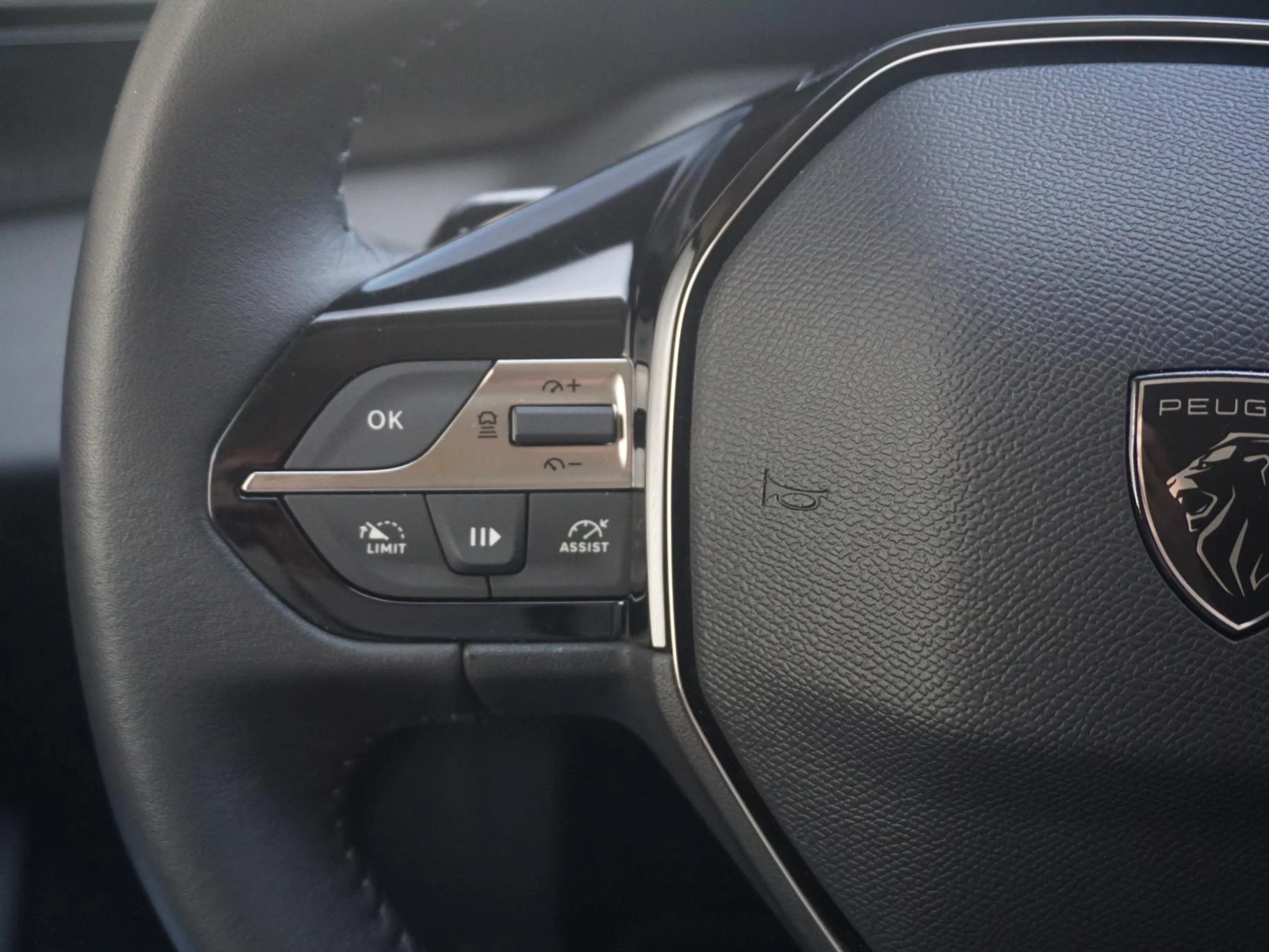 Hoofdafbeelding Peugeot 408