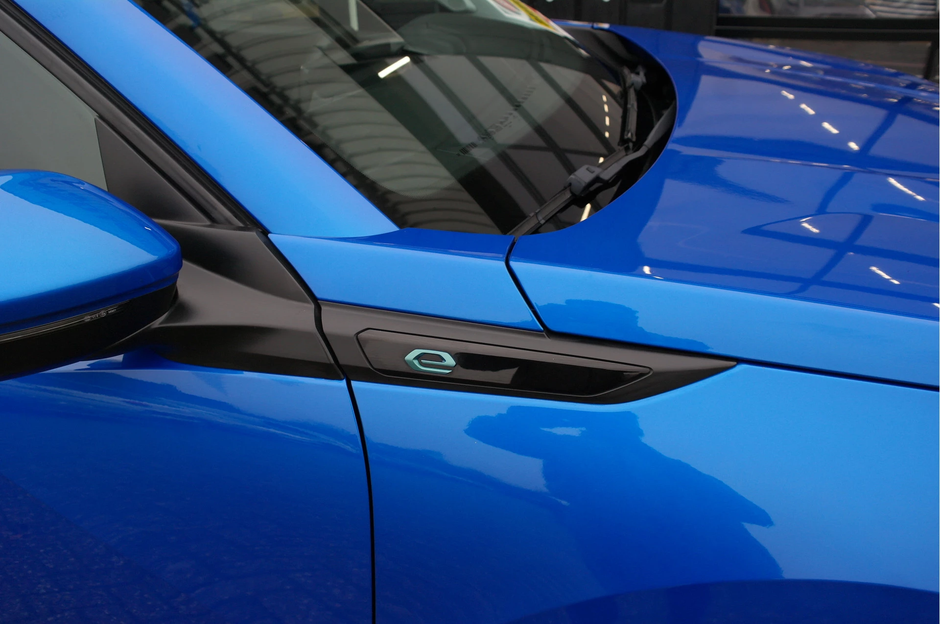 Hoofdafbeelding Peugeot e-2008