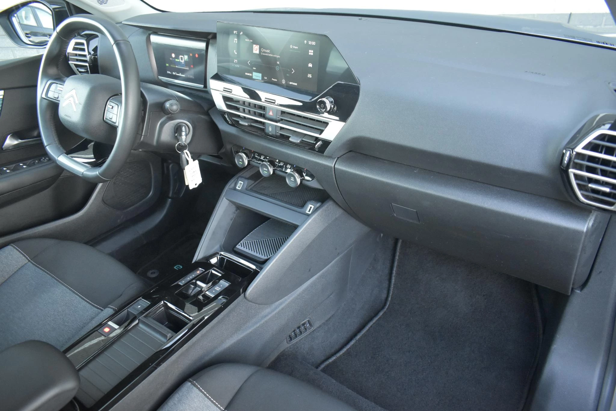 Hoofdafbeelding Citroën ë-C4 X