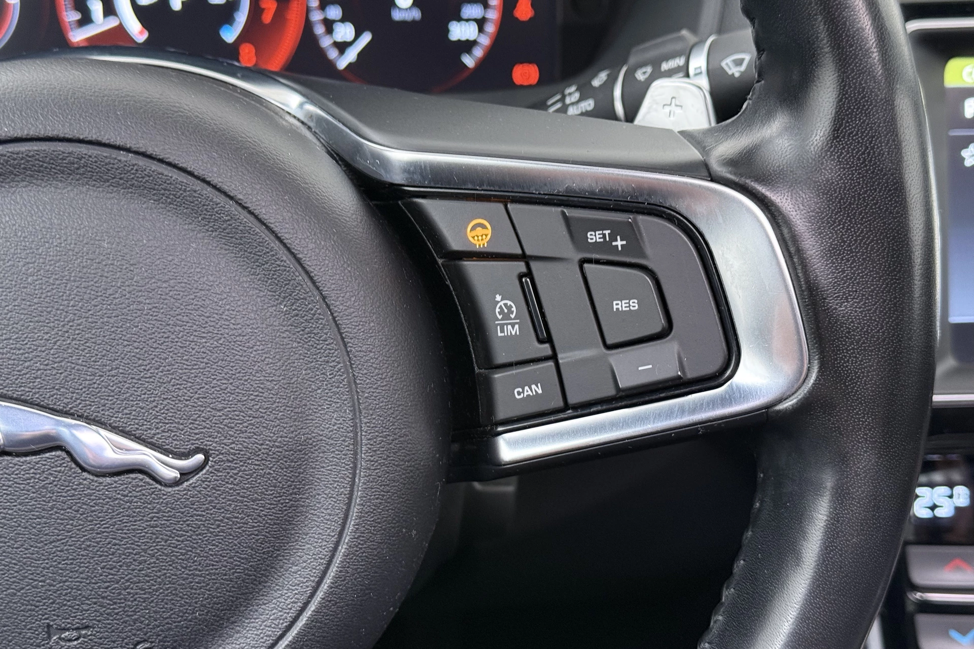 Hoofdafbeelding Jaguar XE