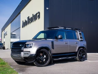 Hoofdafbeelding Land Rover Defender Land Rover Defender 110 2.0 P400e 110 X-Dynamic HSE | Trekhaak | Stoelkoeling | Adapt. Cruise | Imperiaal | Stuurwiel verwarming | 360 Camera | 22"