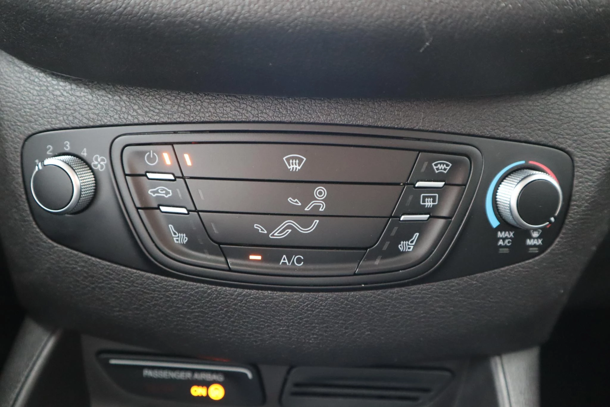 Hoofdafbeelding Ford Transit Courier