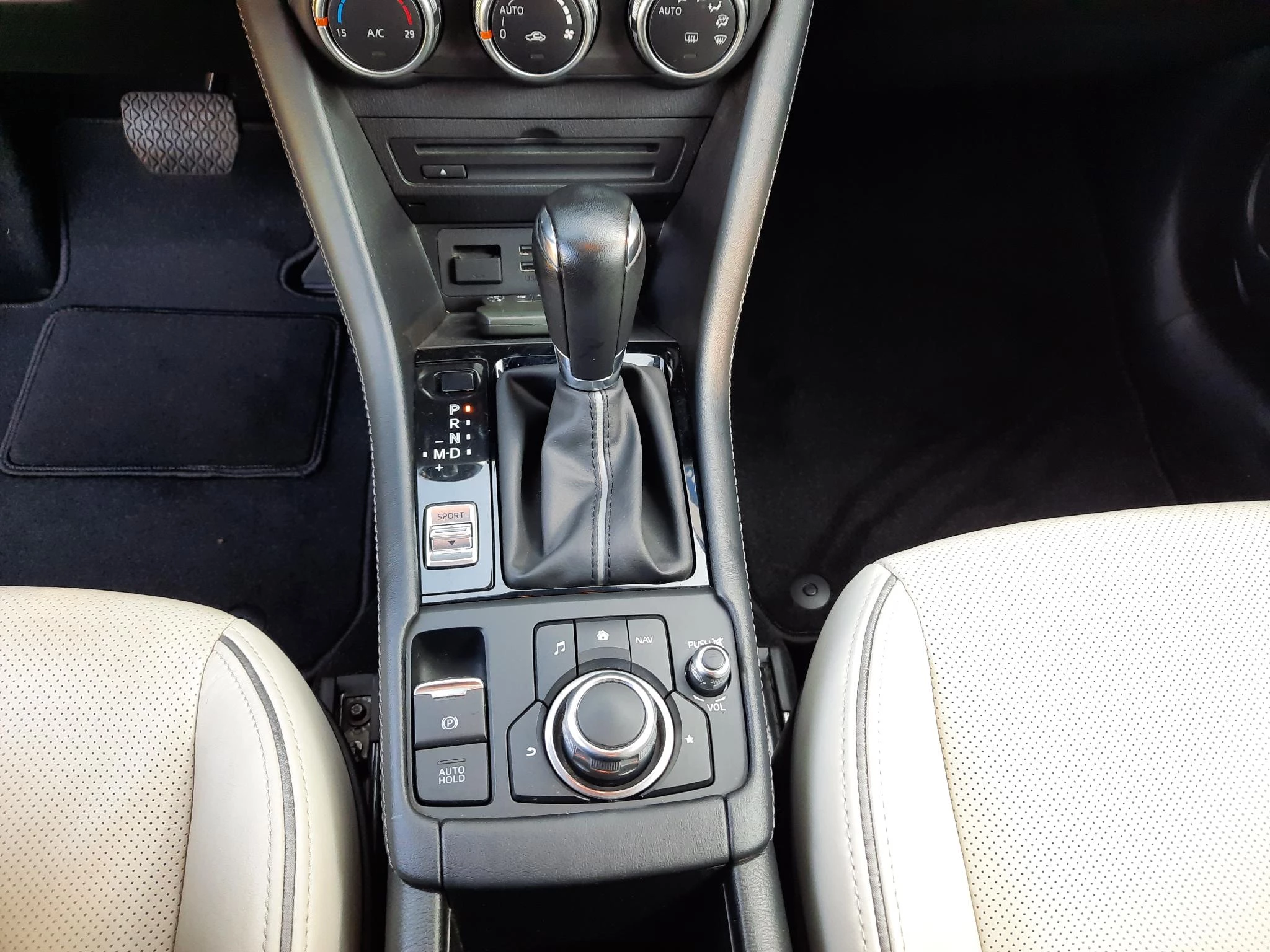 Hoofdafbeelding Mazda CX-3