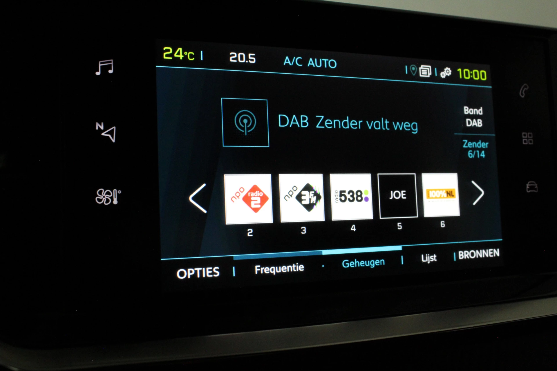 Hoofdafbeelding Peugeot e-2008