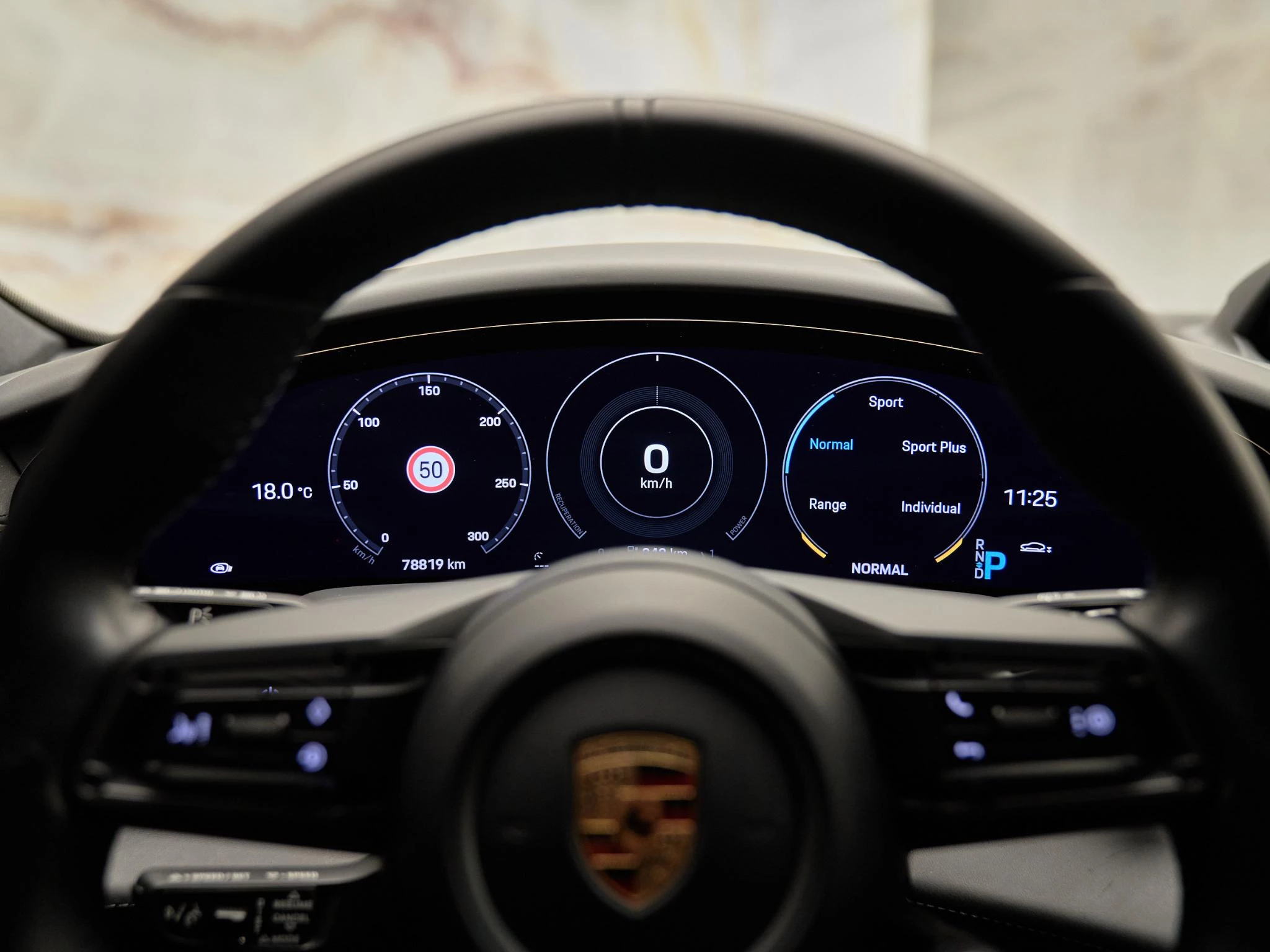 Hoofdafbeelding Porsche Taycan