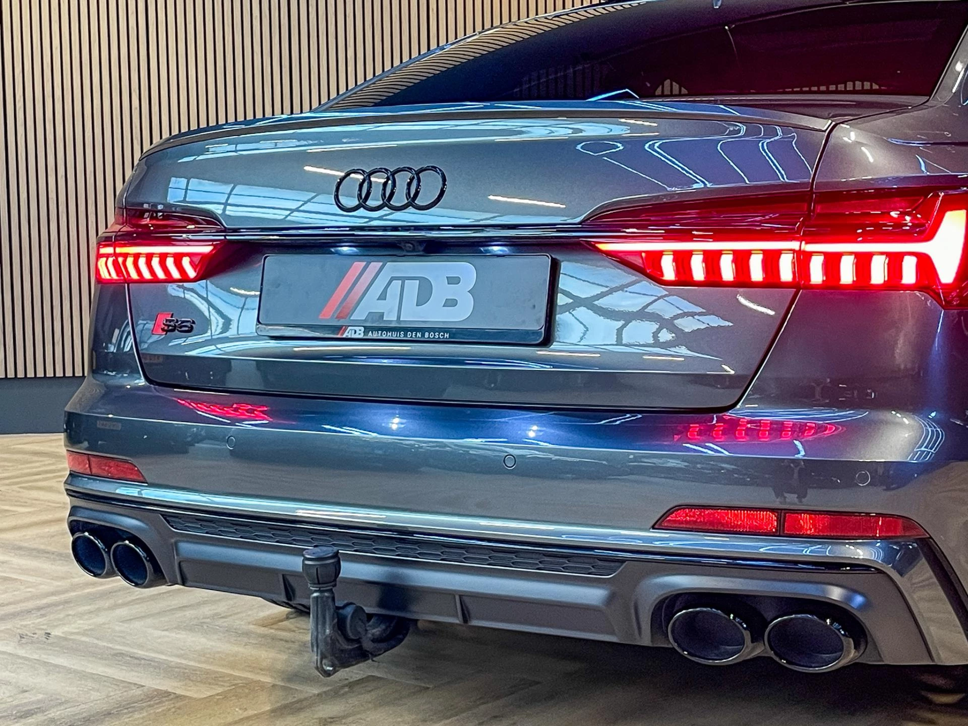 Hoofdafbeelding Audi S6