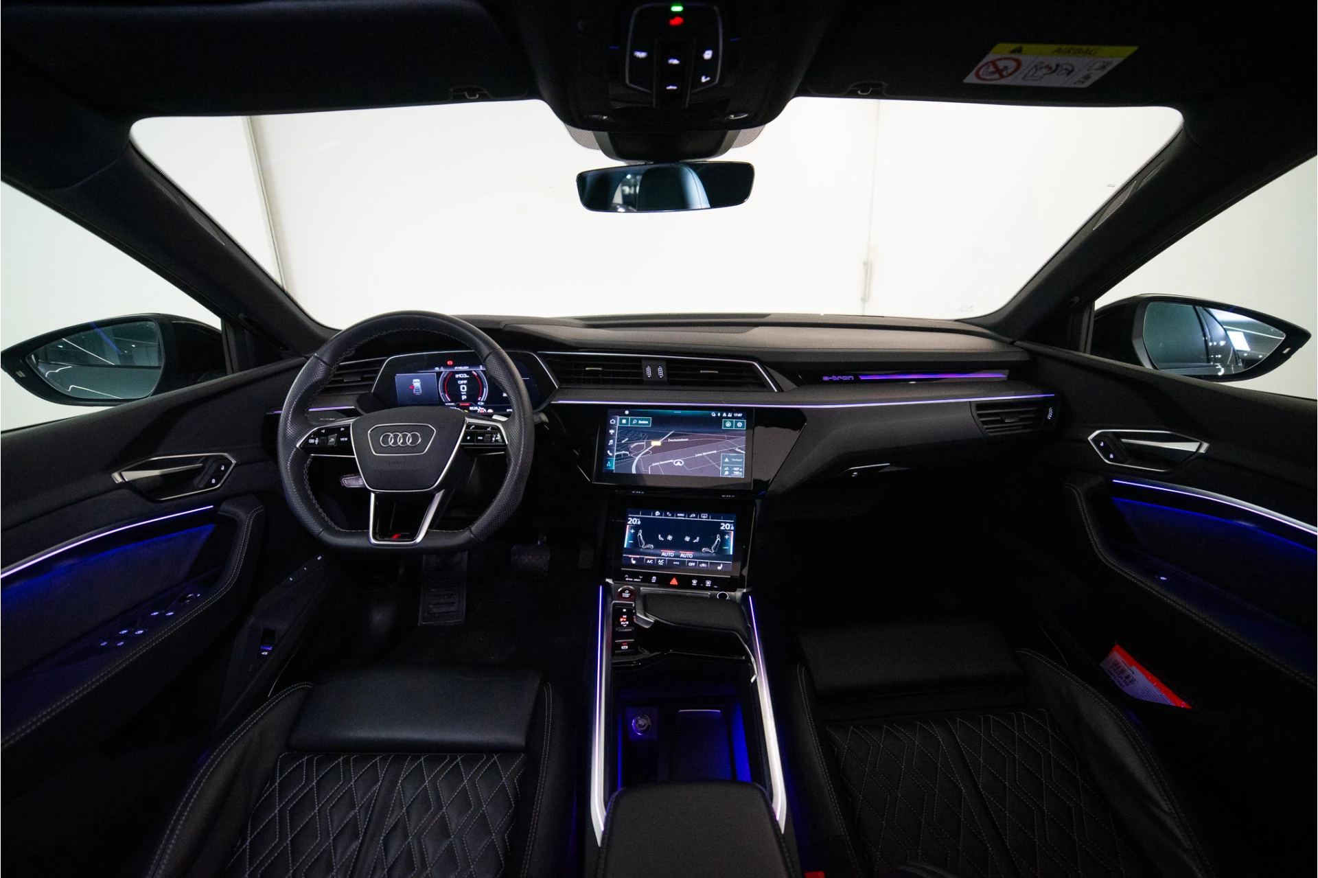 Hoofdafbeelding Audi e-tron