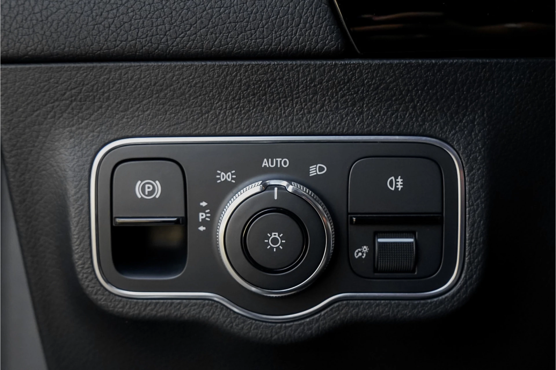 Hoofdafbeelding Mercedes-Benz EQA