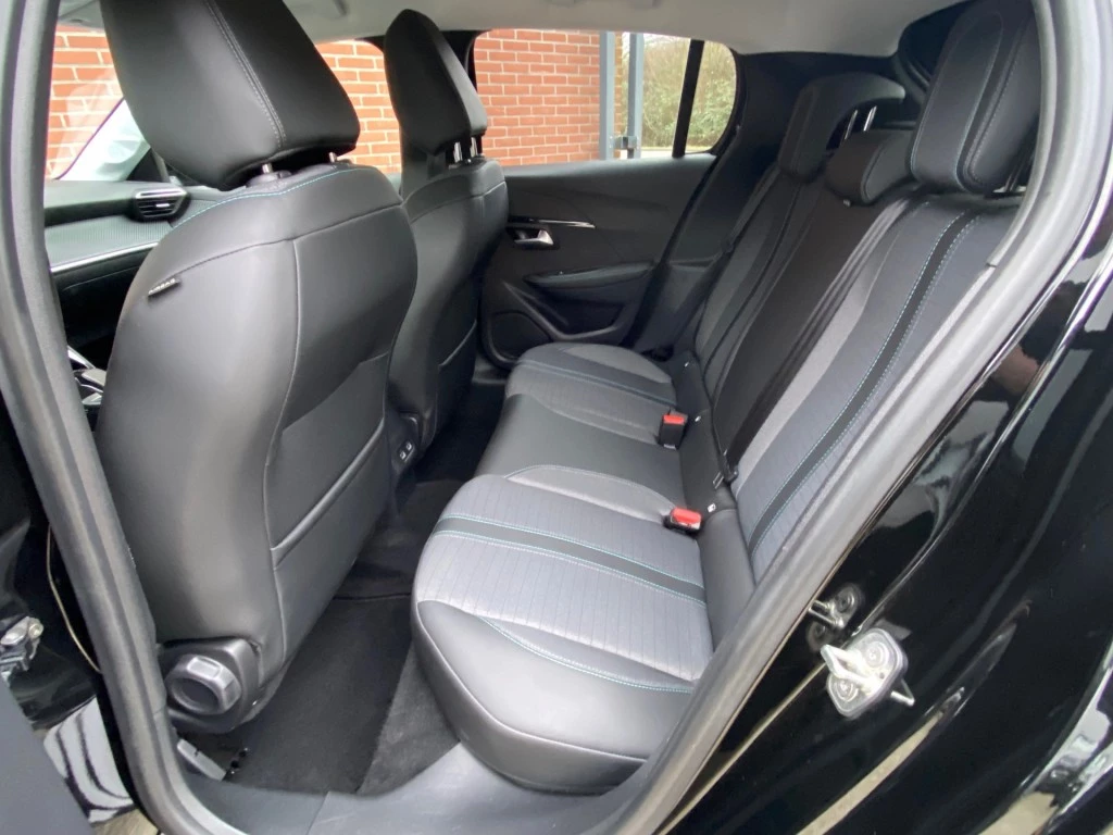 Hoofdafbeelding Peugeot e-208