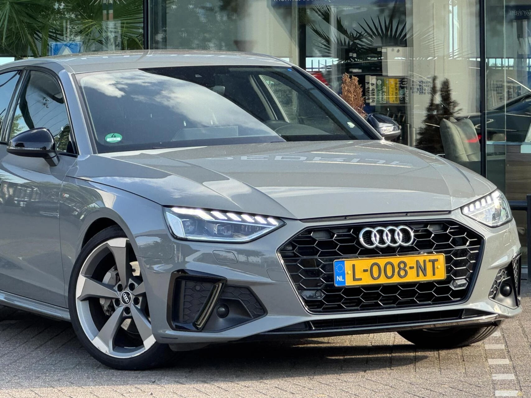 Hoofdafbeelding Audi A4