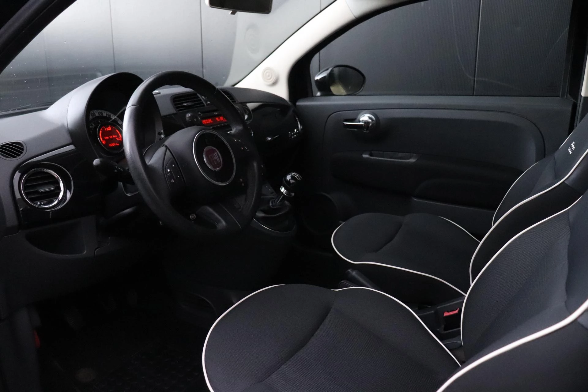 Hoofdafbeelding Fiat 500C