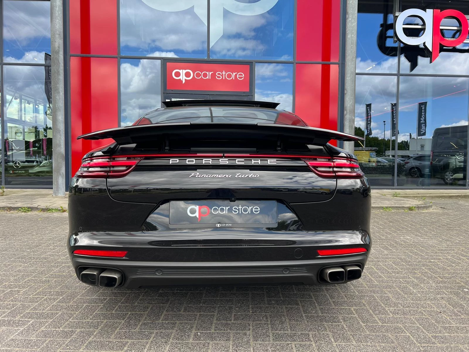 Hoofdafbeelding Porsche Panamera