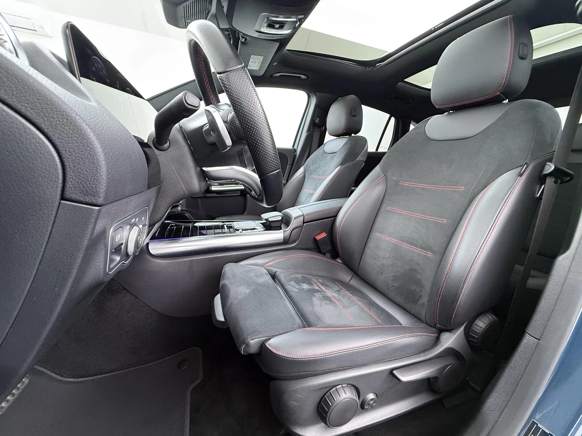 Hoofdafbeelding Mercedes-Benz EQA