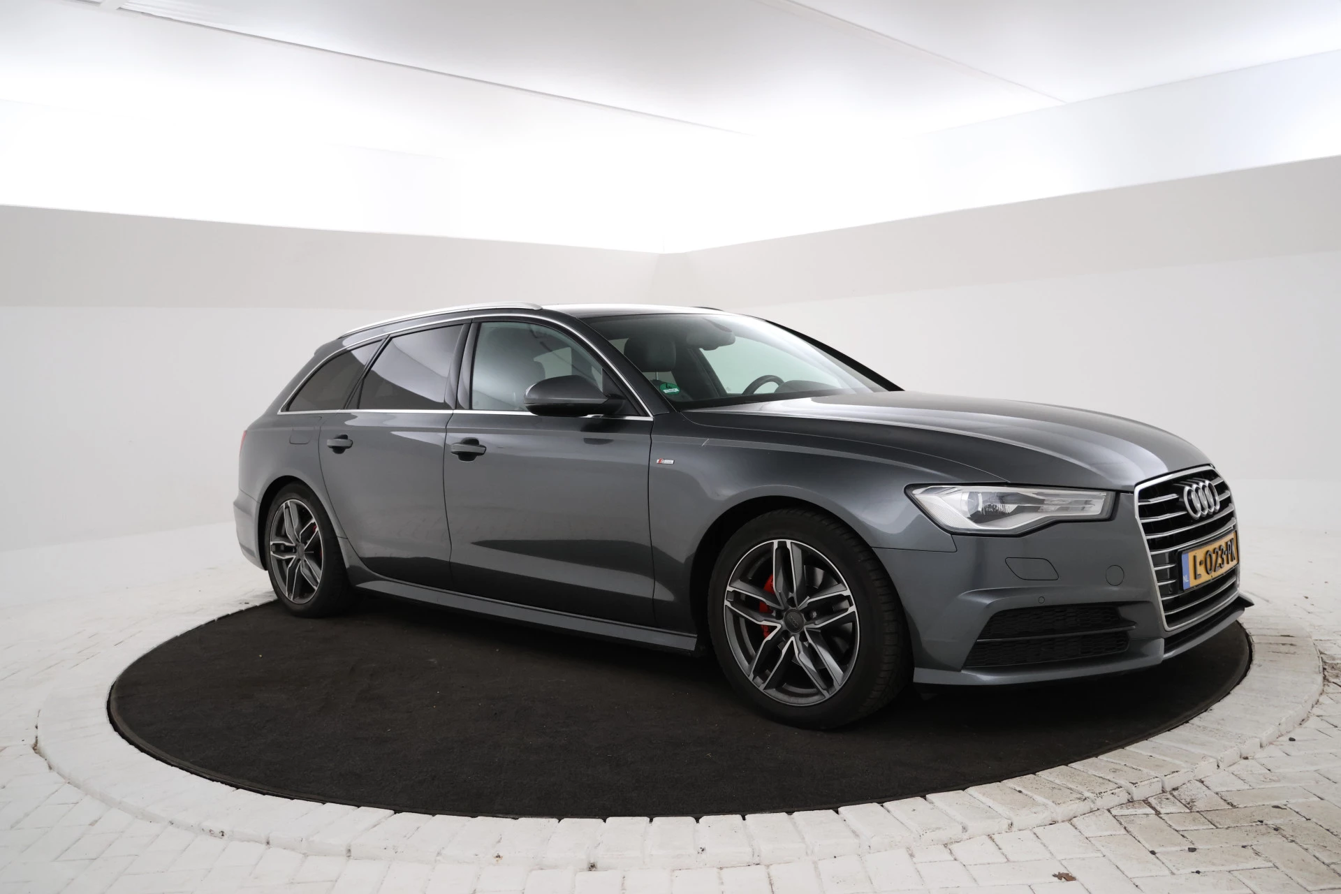 Hoofdafbeelding Audi A6