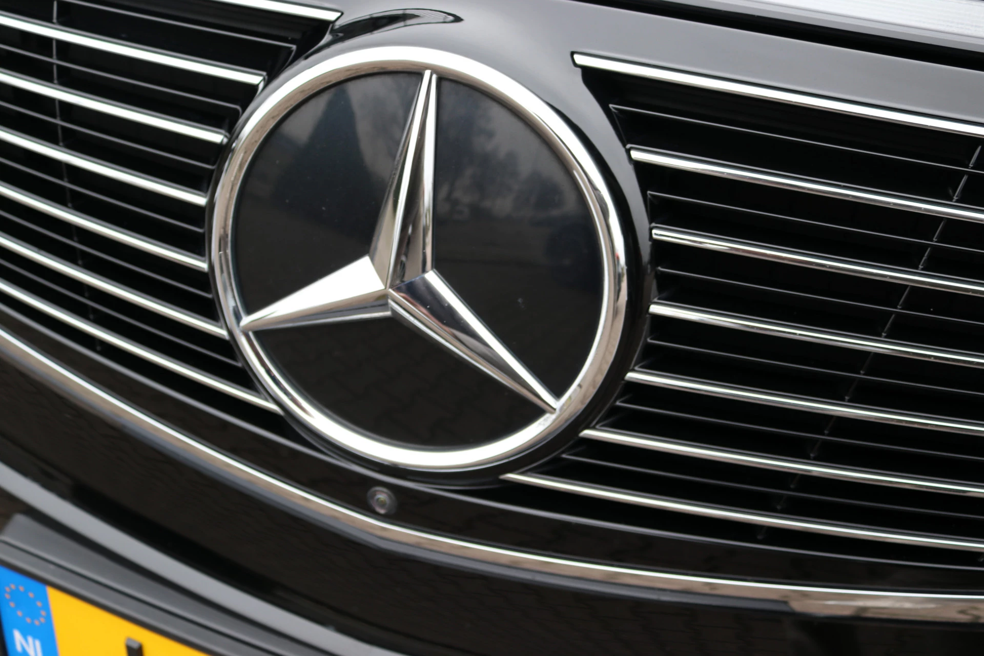 Hoofdafbeelding Mercedes-Benz EQC