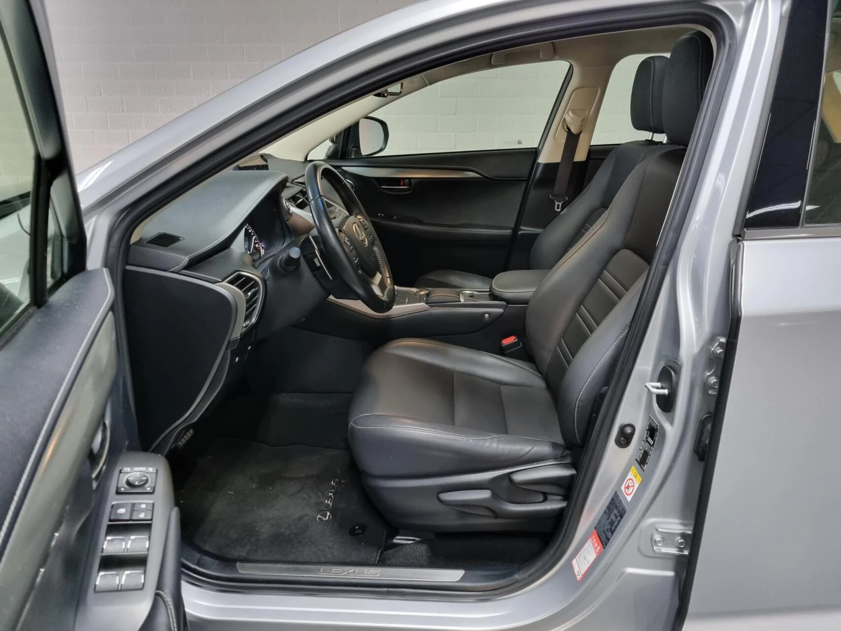 Hoofdafbeelding Lexus NX