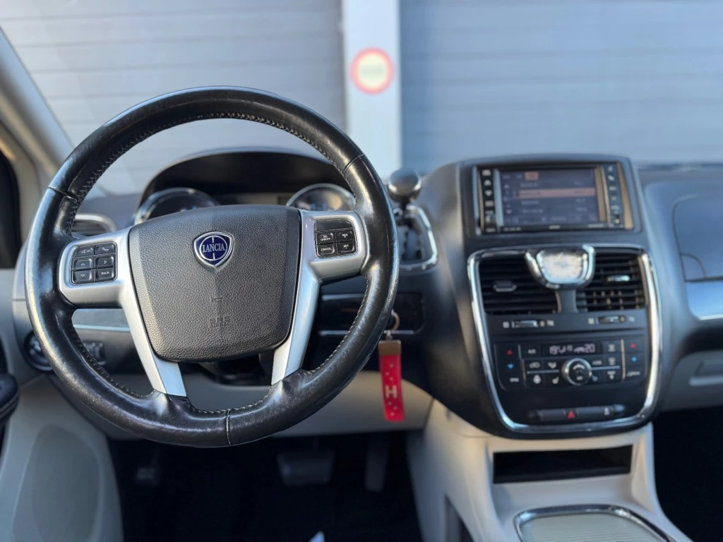 Hoofdafbeelding Lancia Voyager