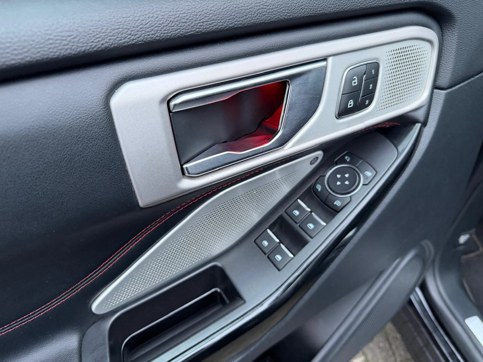 Hoofdafbeelding Ford Explorer