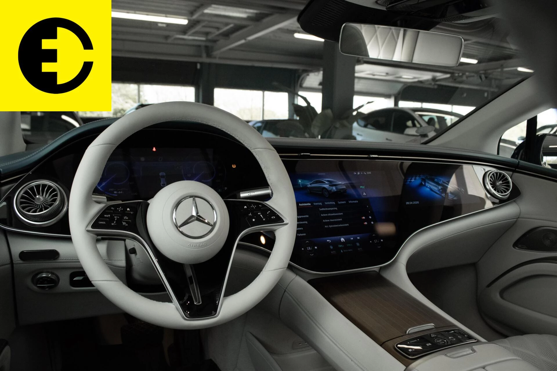 Hoofdafbeelding Mercedes-Benz EQS