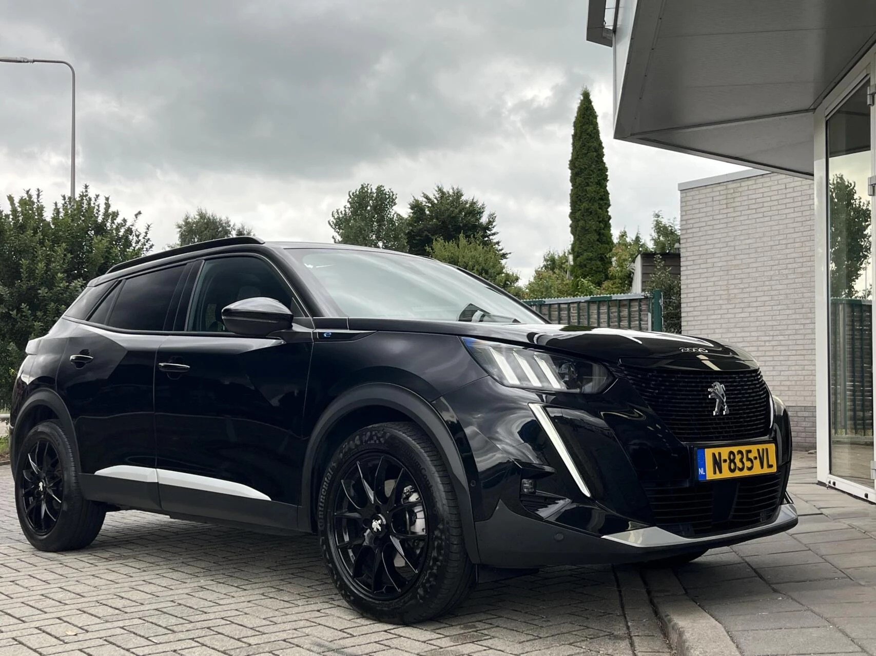 Hoofdafbeelding Peugeot e-2008