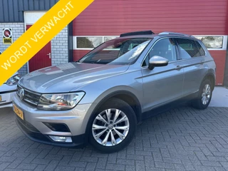 Volkswagen Tiguan 1.4 TSI Connected Series TREKHAAK / PANORAMADAK / GR NAVI / CARPLAY / ACC / DAB+ / PDC / BLUETOOTH / NL-AUTO