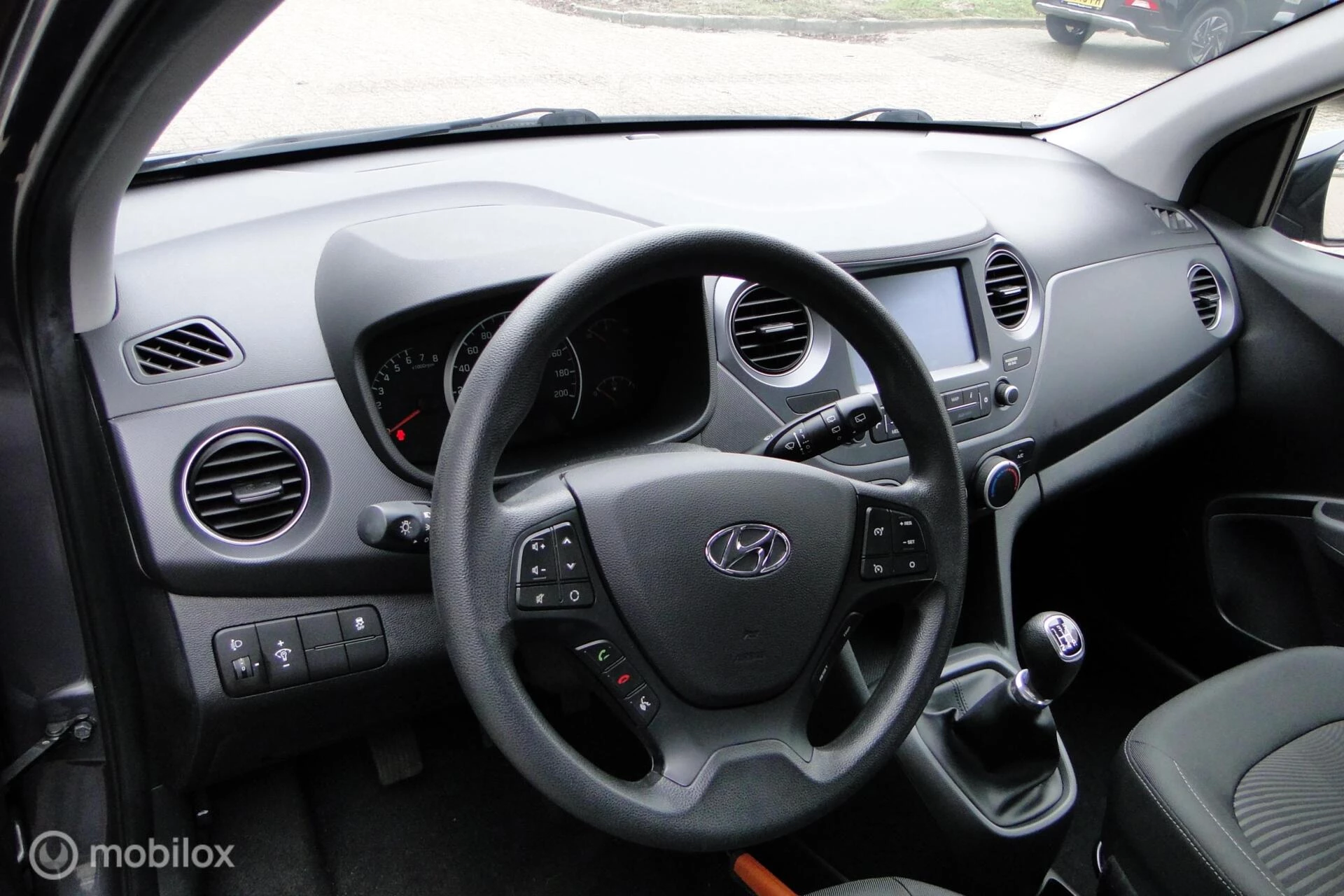 Hoofdafbeelding Hyundai i10