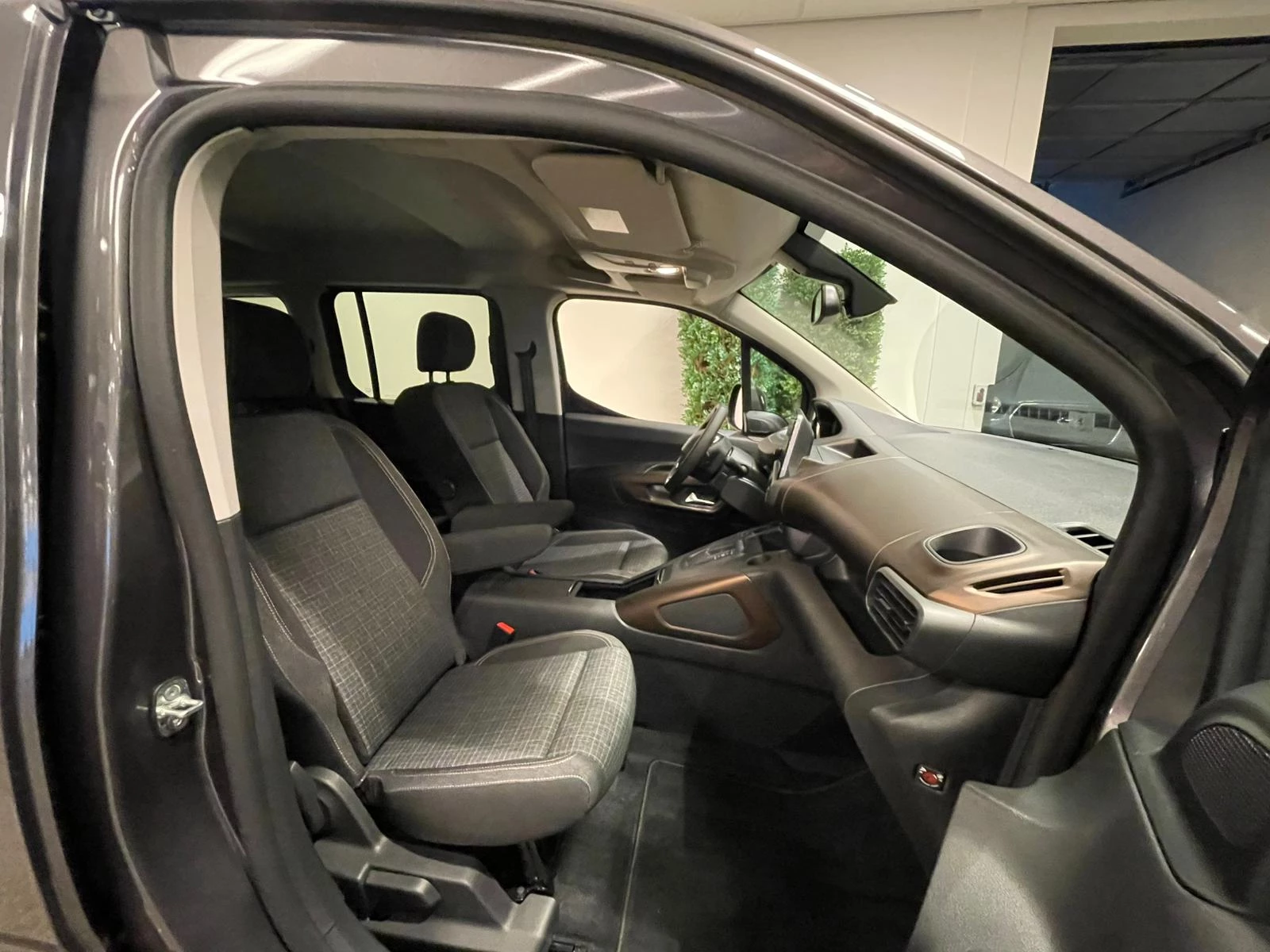 Hoofdafbeelding Peugeot e-Rifter