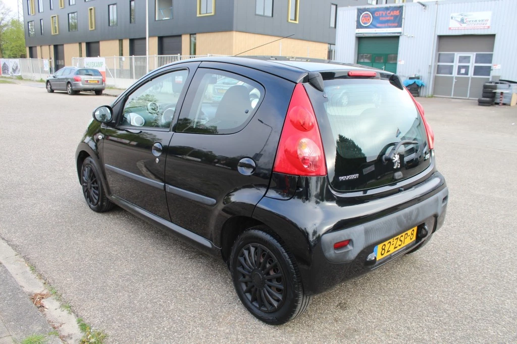 Hoofdafbeelding Peugeot 107