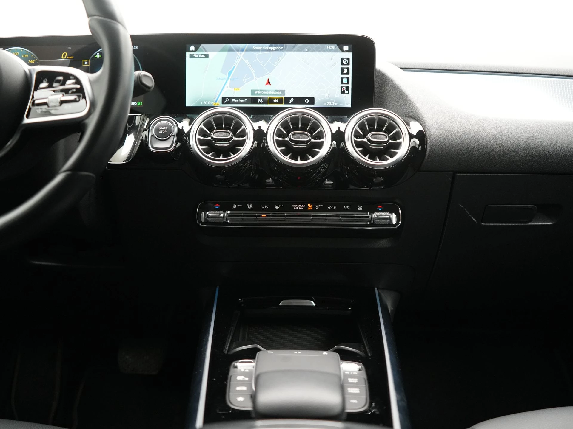 Hoofdafbeelding Mercedes-Benz EQA