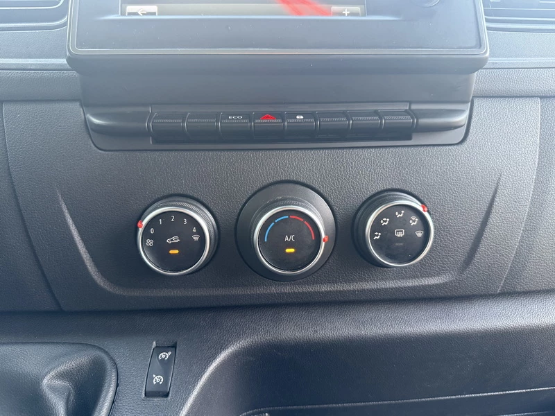 Hoofdafbeelding Renault eMaster