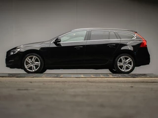 Volvo V60 2.4 D6 Twin Engine Summum Sport (NAVI,CAMERA,PDC,CRUISE,CLIMATE,STOELVERWARMING,LED,SPORTSTOELEN,LM VELGEN,NETTE STAAT)