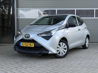 Hoofdafbeelding Toyota Aygo Toyota Aygo 1.0 VVT-i x-fun | BTW | Silver Mica | Nieuwe APK
