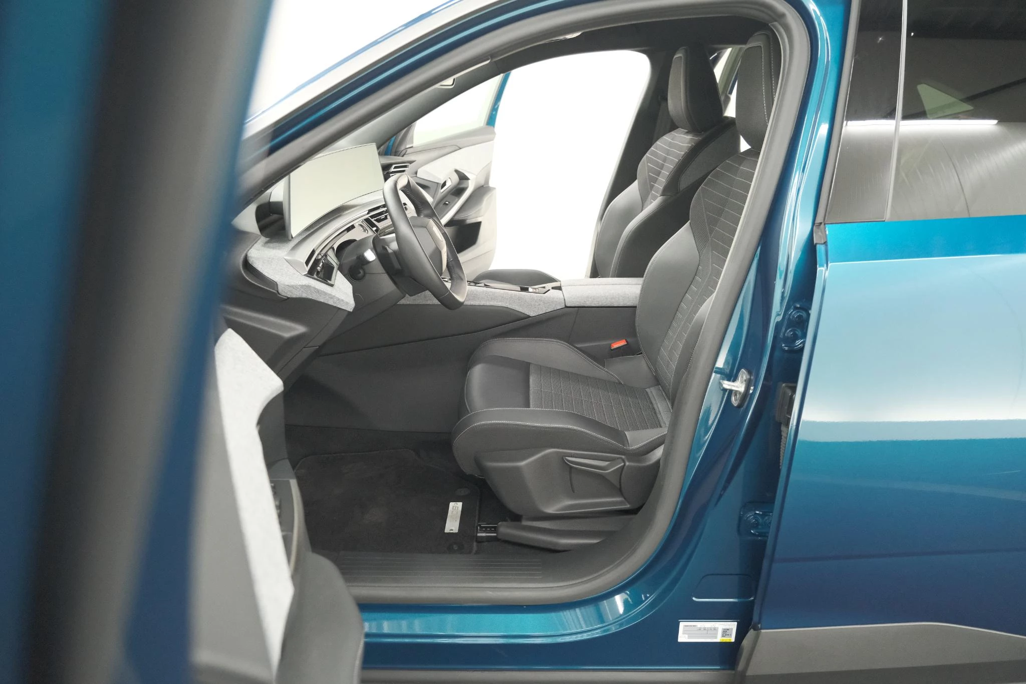 Hoofdafbeelding Peugeot e-3008