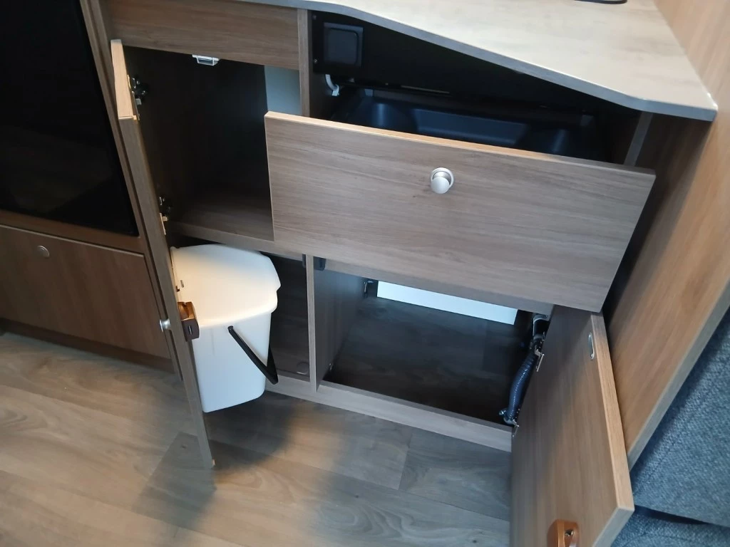 Hoofdafbeelding Carado T338s