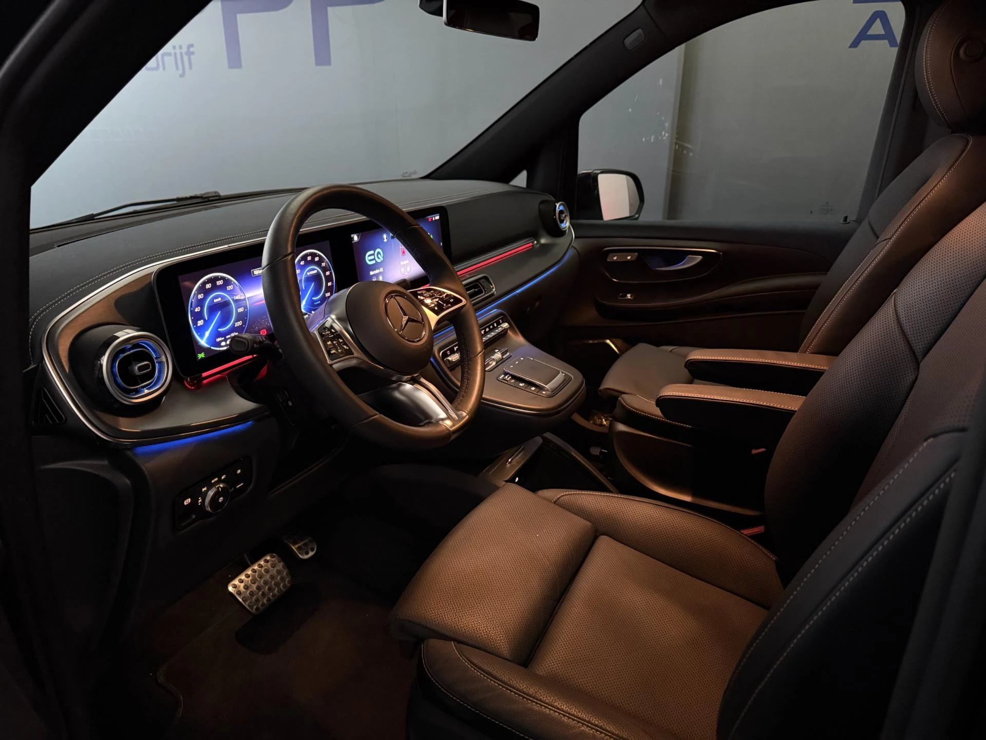 Hoofdafbeelding Mercedes-Benz EQV