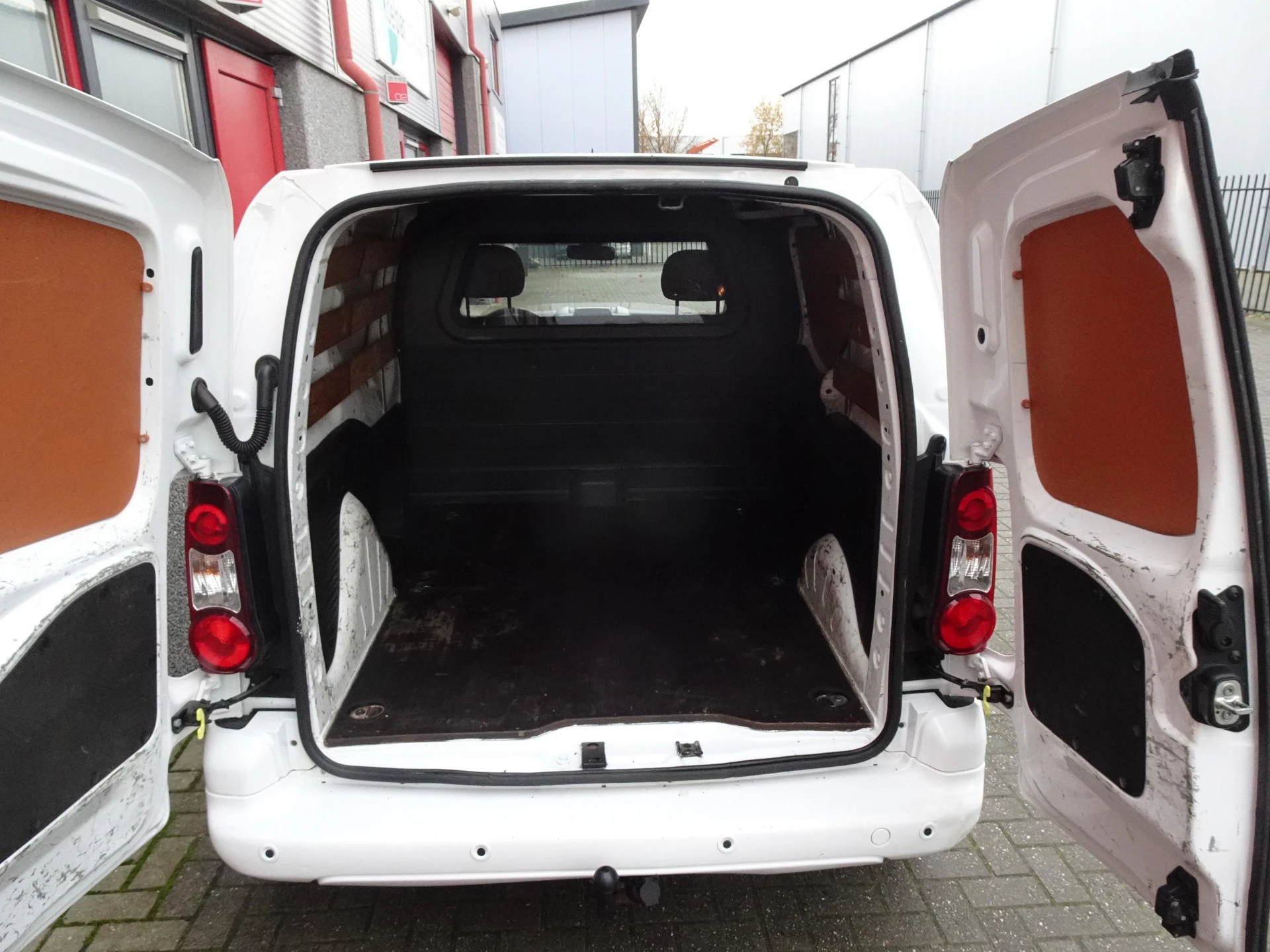 Hoofdafbeelding Peugeot Partner