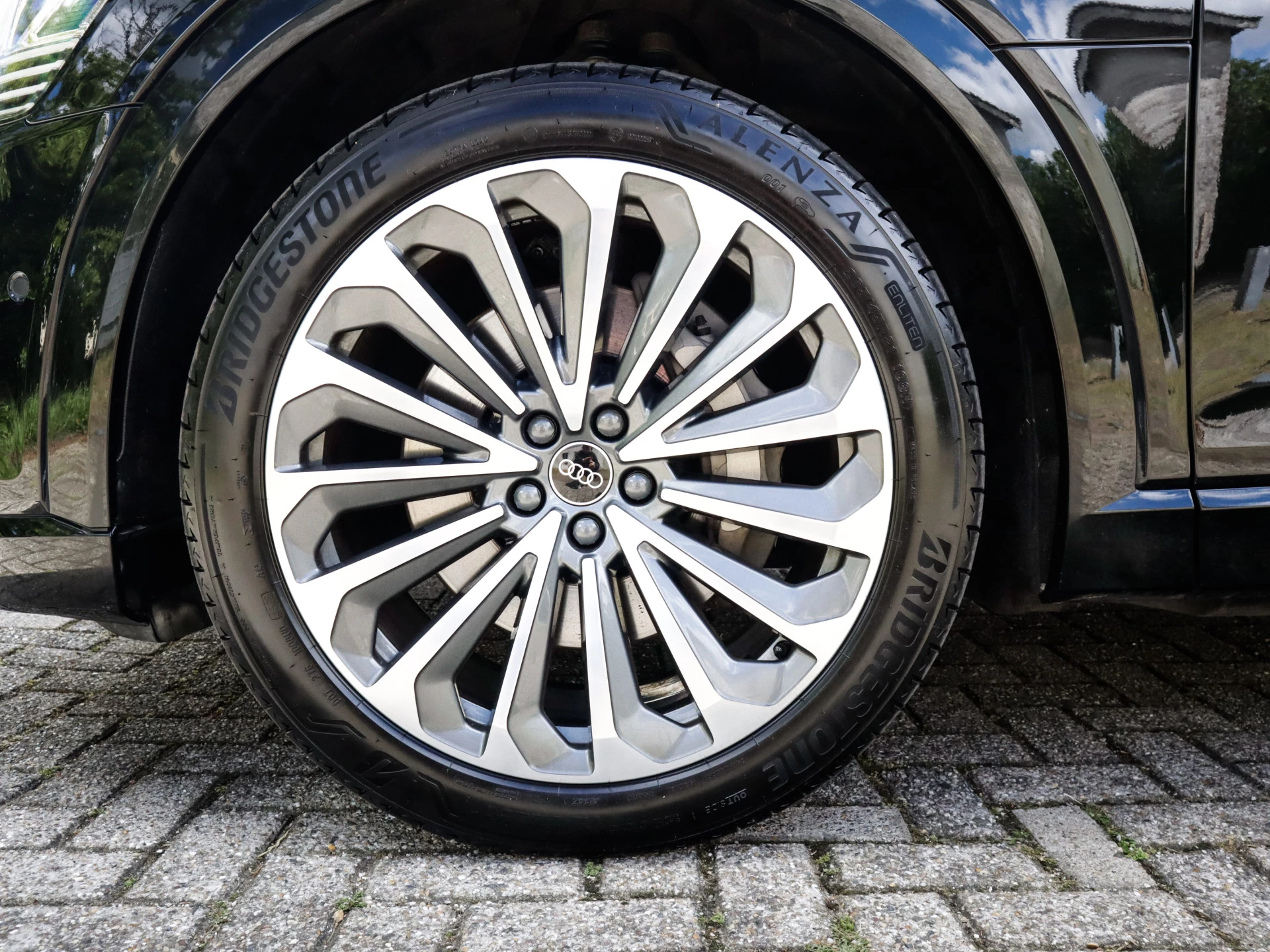 Hoofdafbeelding Audi e-tron