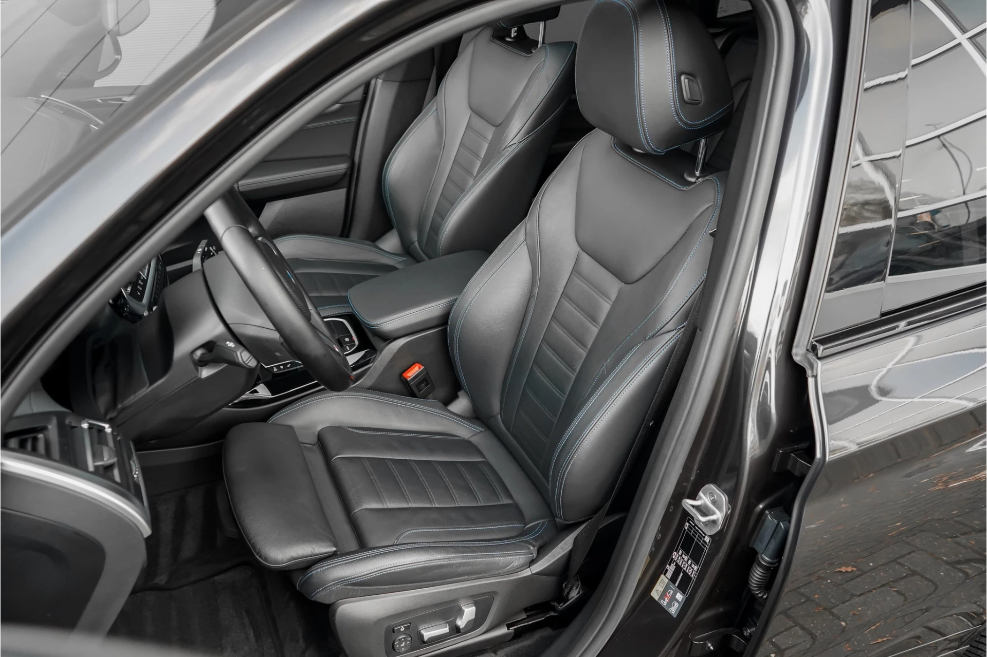 Hoofdafbeelding BMW iX3