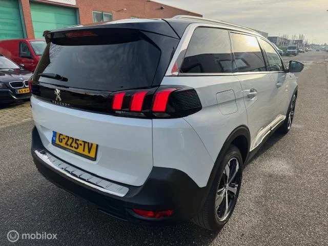 Hoofdafbeelding Peugeot 5008