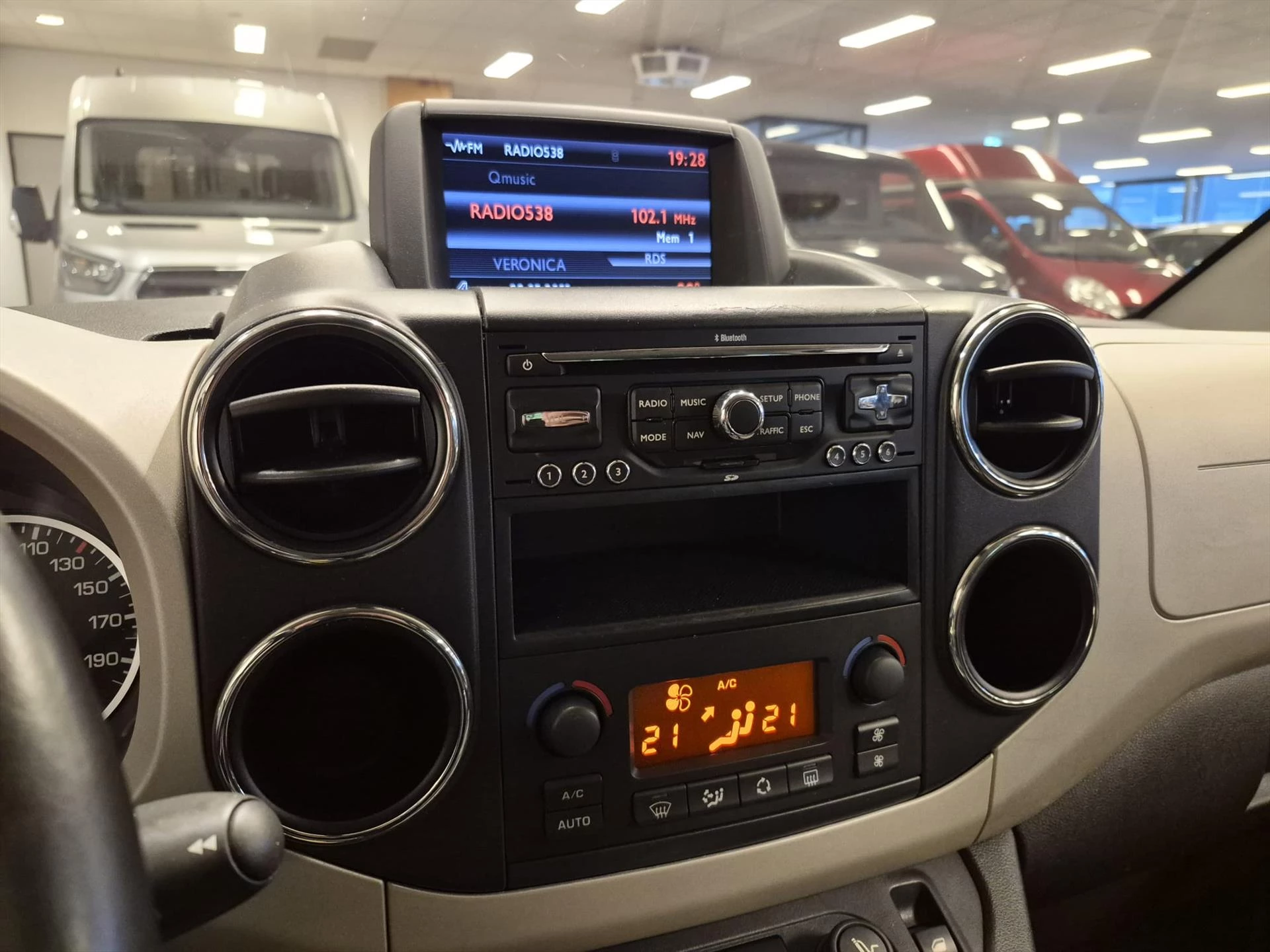 Hoofdafbeelding Peugeot Partner