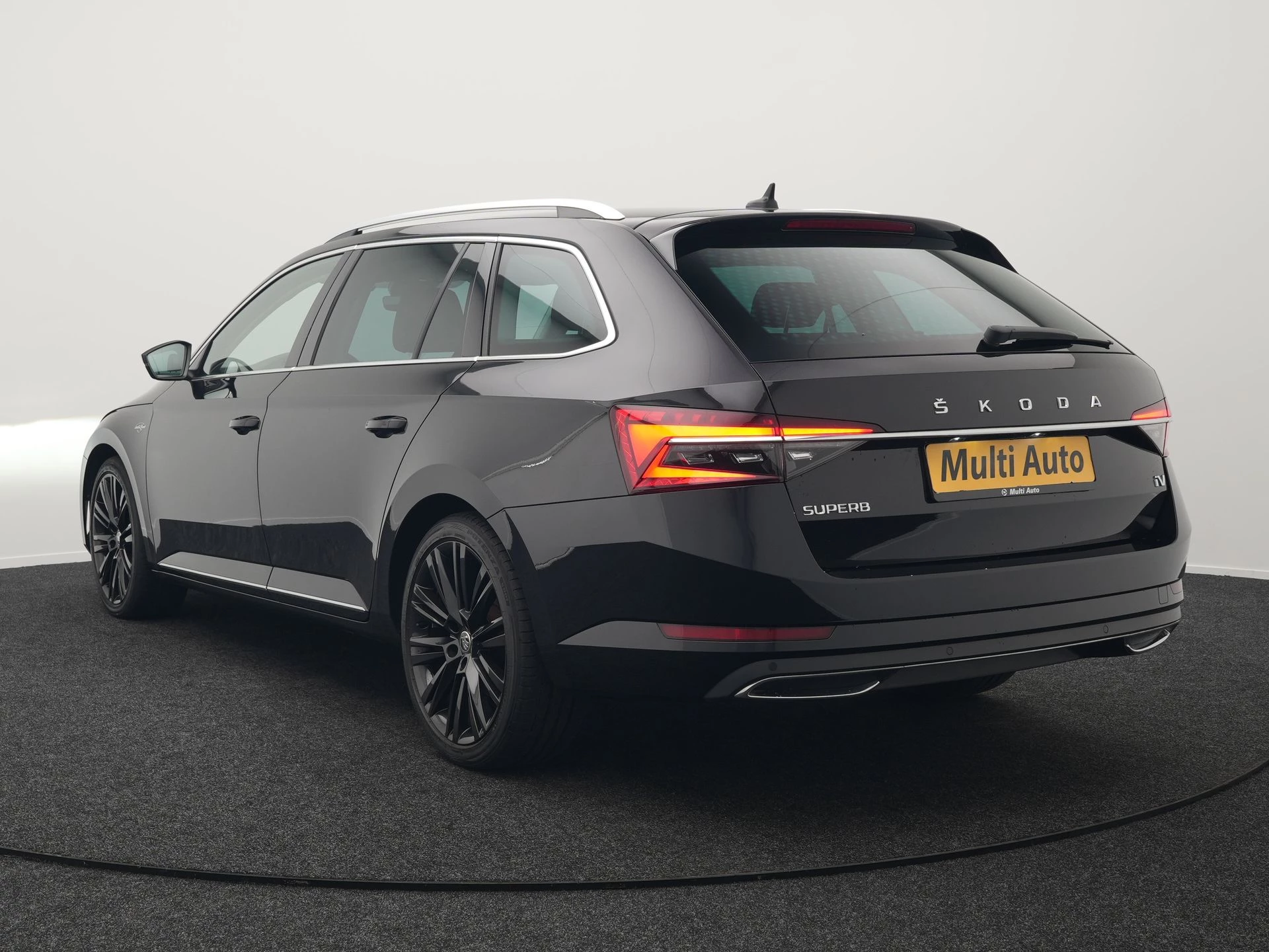 Hoofdafbeelding Škoda Superb
